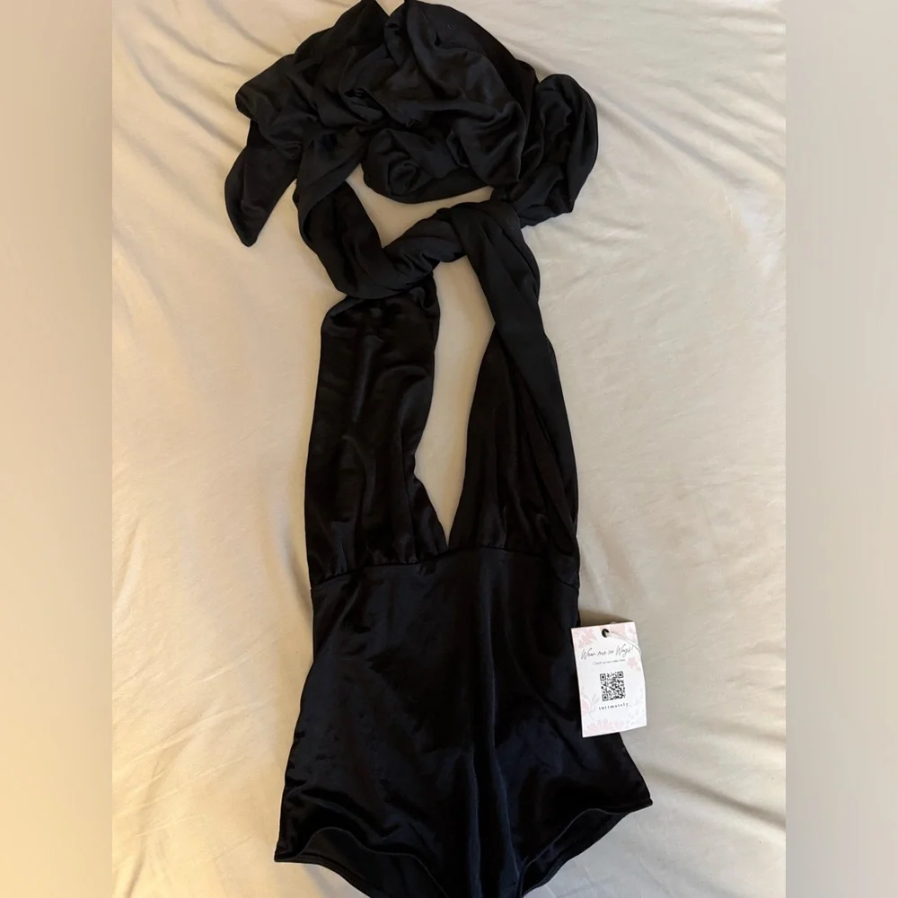Free People Black ‘Wear Me 100 ways) Bodysuit - Picture 2 of 5